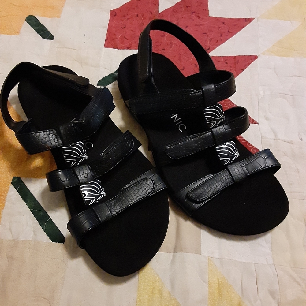 Vionic Amber Adjustable Sandals Black Crocodile Womens 9 Shoes